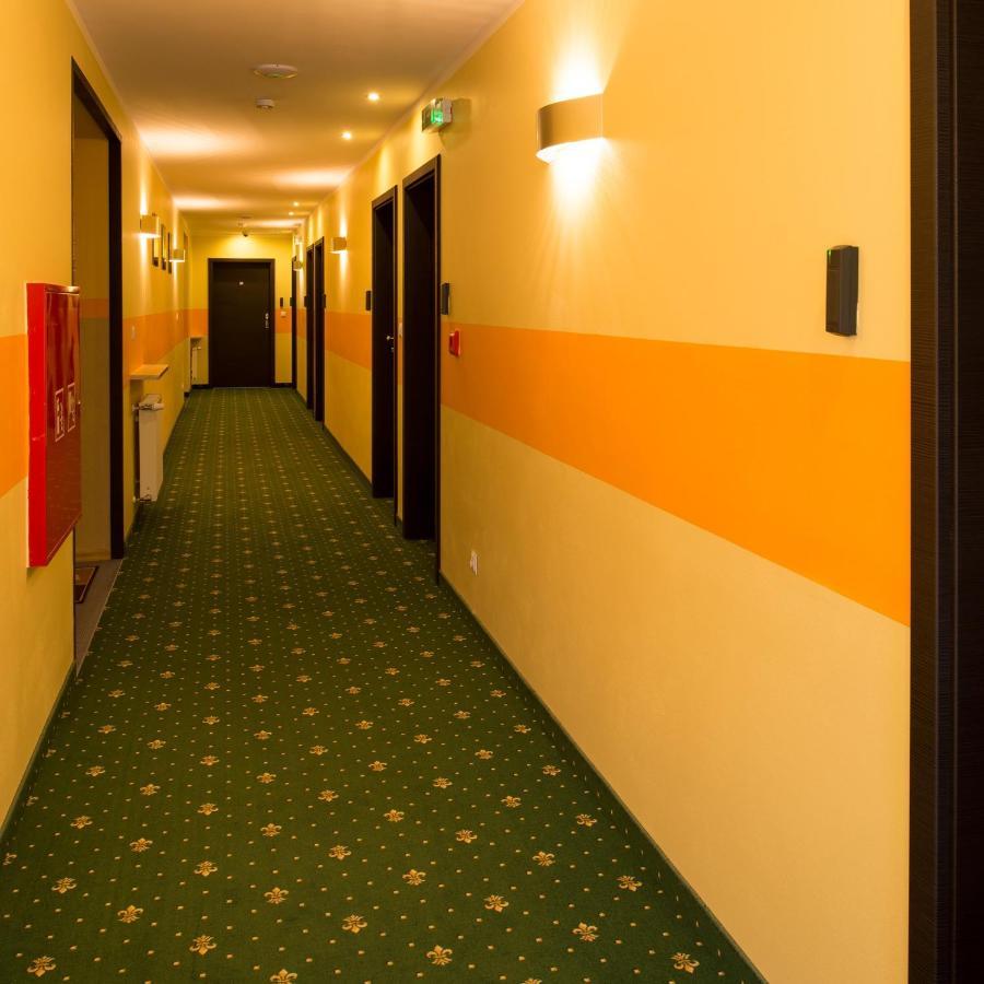 Motel Lesta Lachowka Duza Buitenkant foto